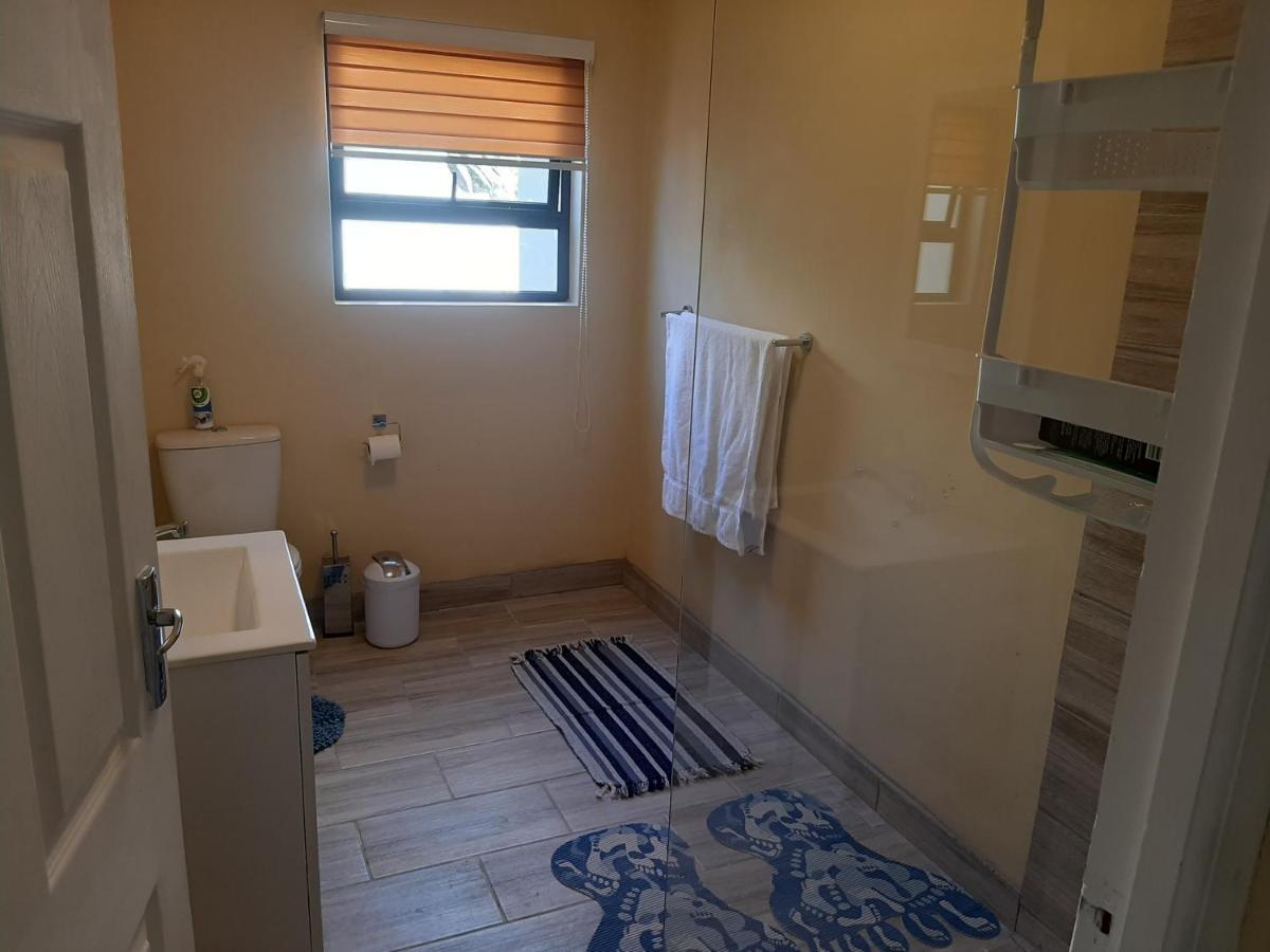 Shalom Self Catering Apartment เคปทาวน์ ภายนอก รูปภาพ