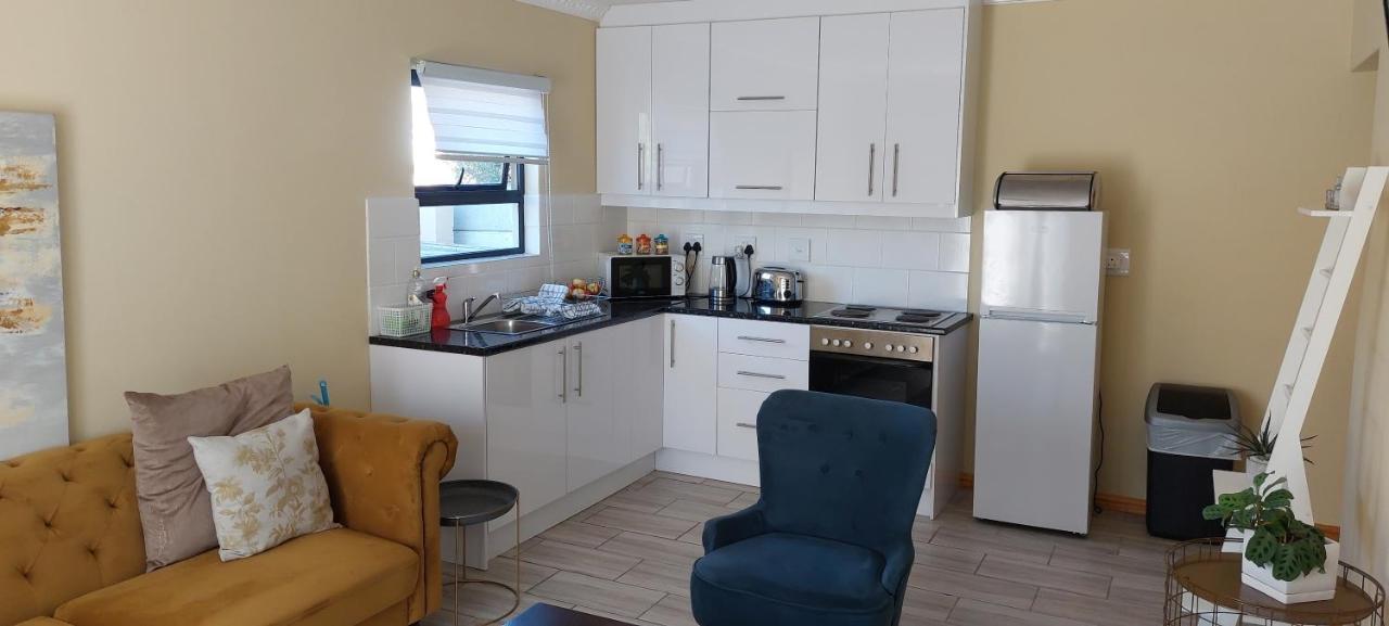 Shalom Self Catering Apartment เคปทาวน์ ภายนอก รูปภาพ